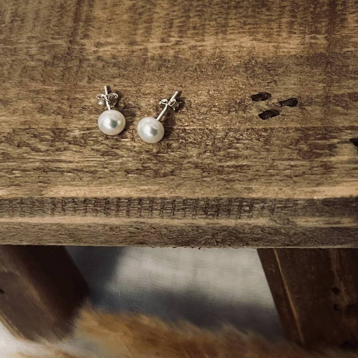 High Luster, Small Natural Freshwater Pearl Stud Earrings