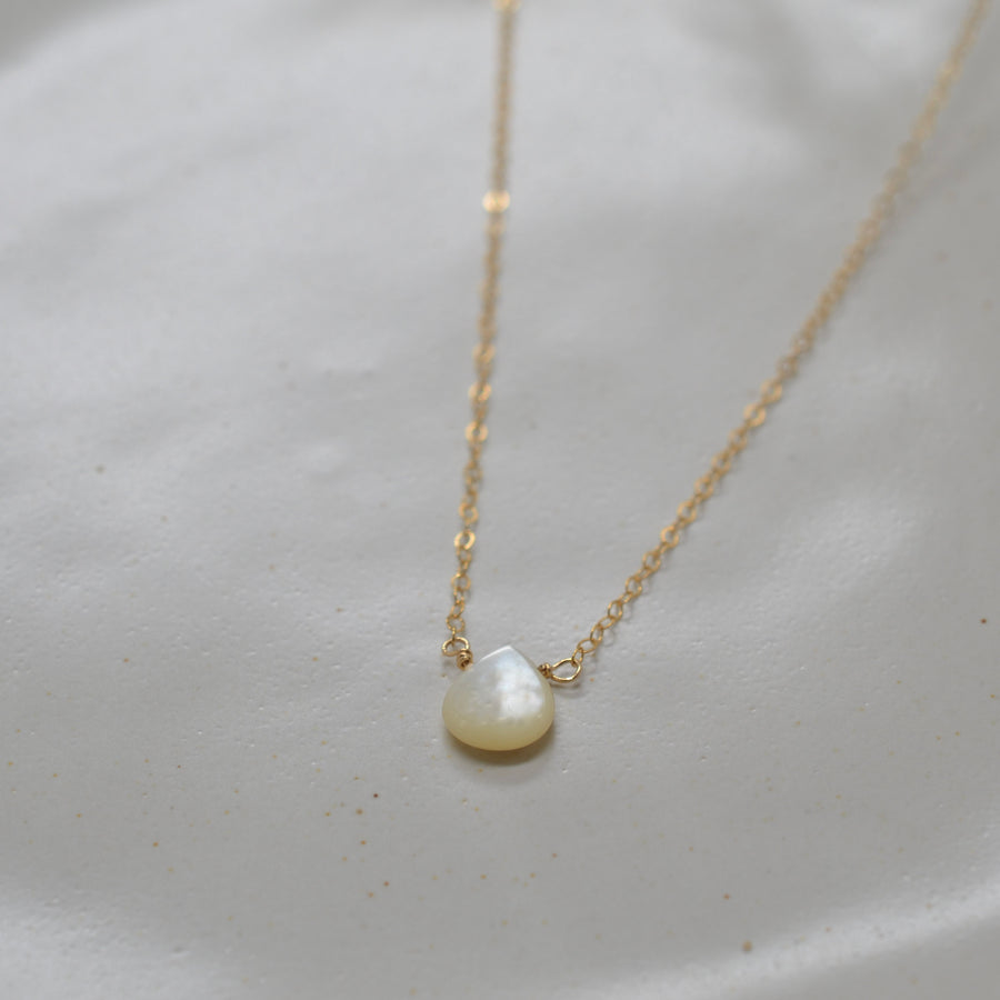 Iridescent Mother of Pearl Teardrop Pendant Necklace