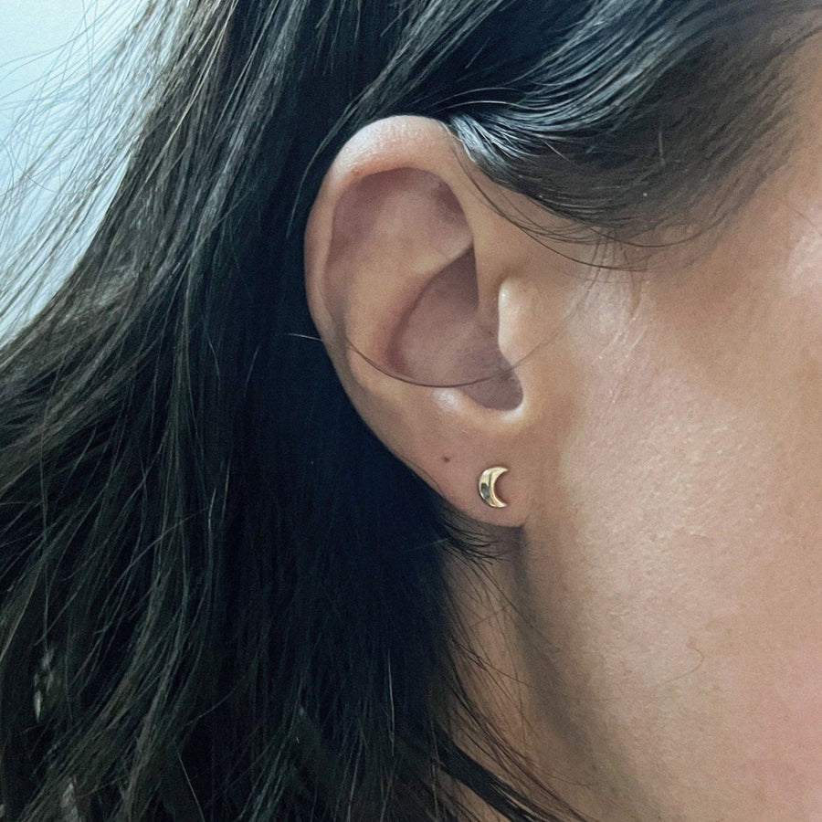 6mm Crescent Moon Stud Earrings -14k Gold - Sela+Sage - Stud/Post Earrings