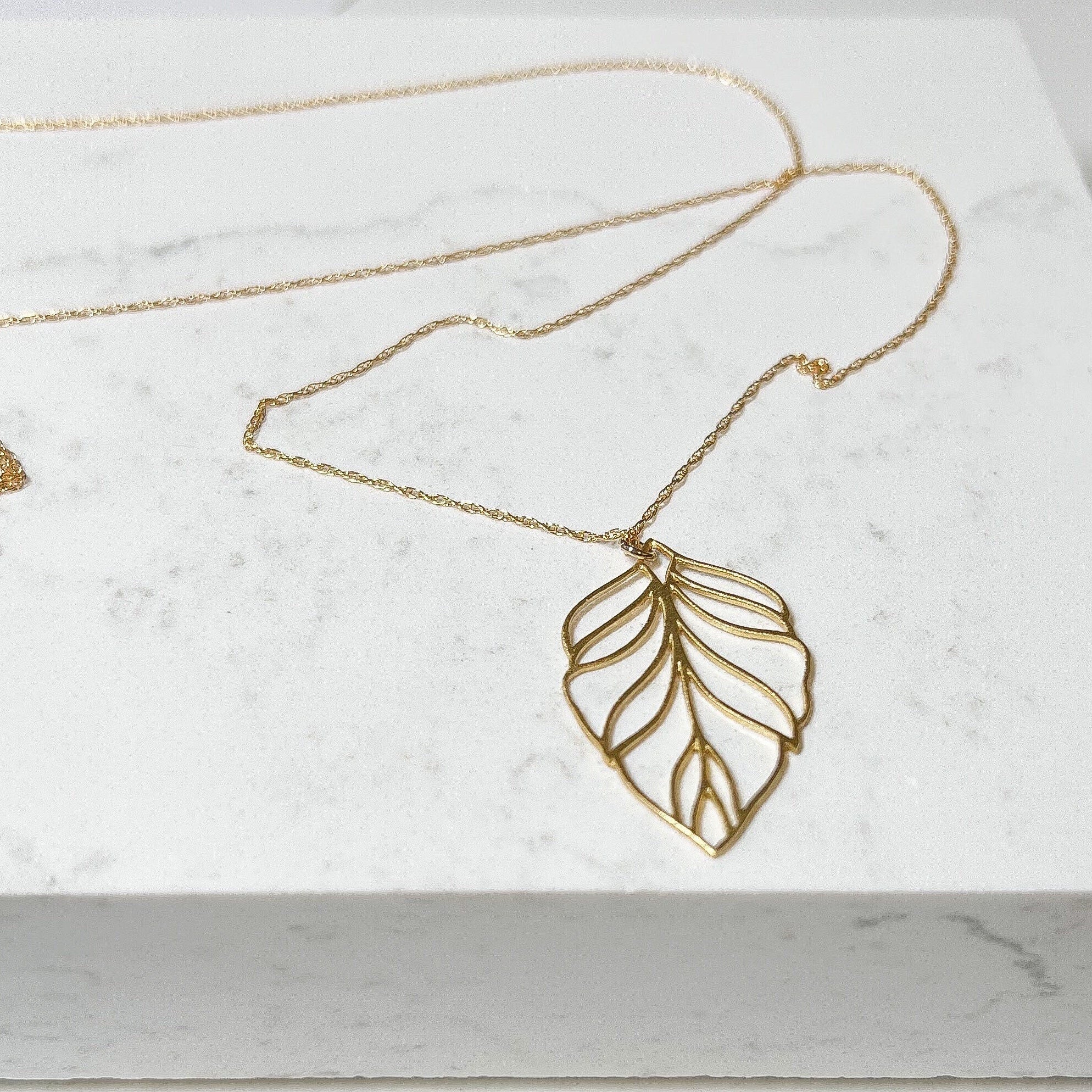 Long Gold Leaf Necklace, Gold Necklace Stacked, Layering Necklace with Pendant Jewelry, Necklace Chain, Delicate, Gold Leaf Charm