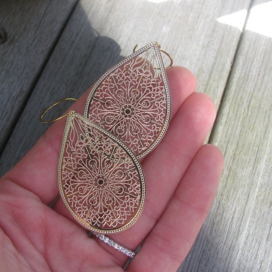 Big Lightweight Filigree Earring in Gold or Silver, Light Teardrop Statement Earring with Leaf Pattern