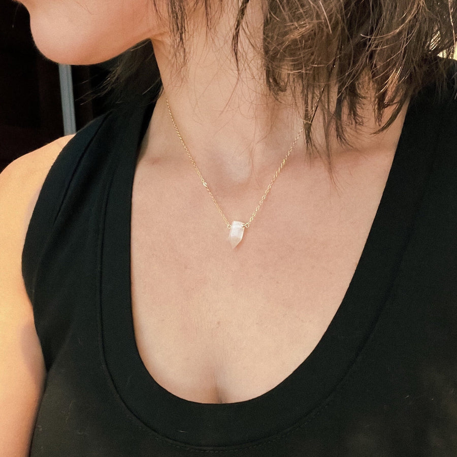 Selenite Crystal Point Necklace in Gold Filled or Sterling Silver, Point Crystal Gypsum, Healing Crystals Pendant Necklace for Meditation