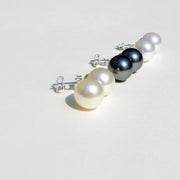 Black Pearl, Round Pearl Stud Earrings
