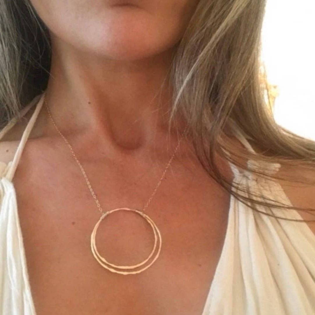 Contiguous Circle Necklace - Gold Filled Pendant/Charm Necklace [Sela+Sage] [SELA SAGE]